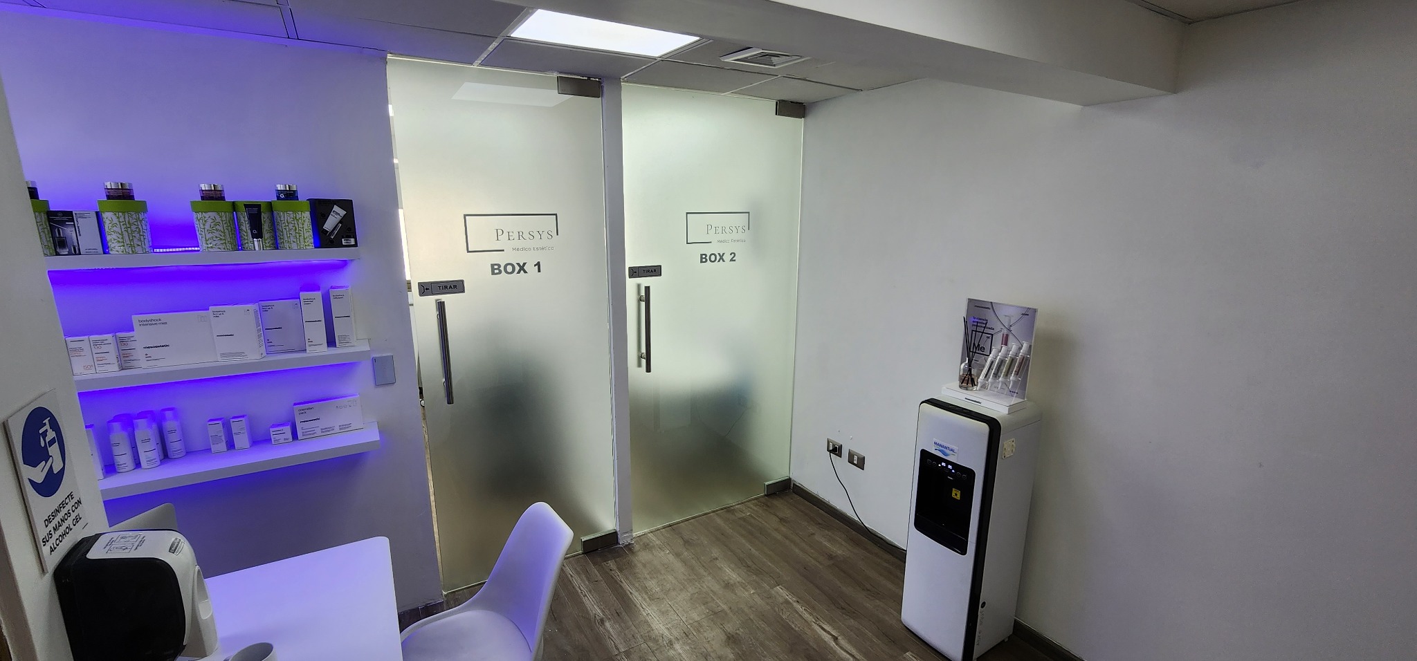 Acceso interior Clínica Persys