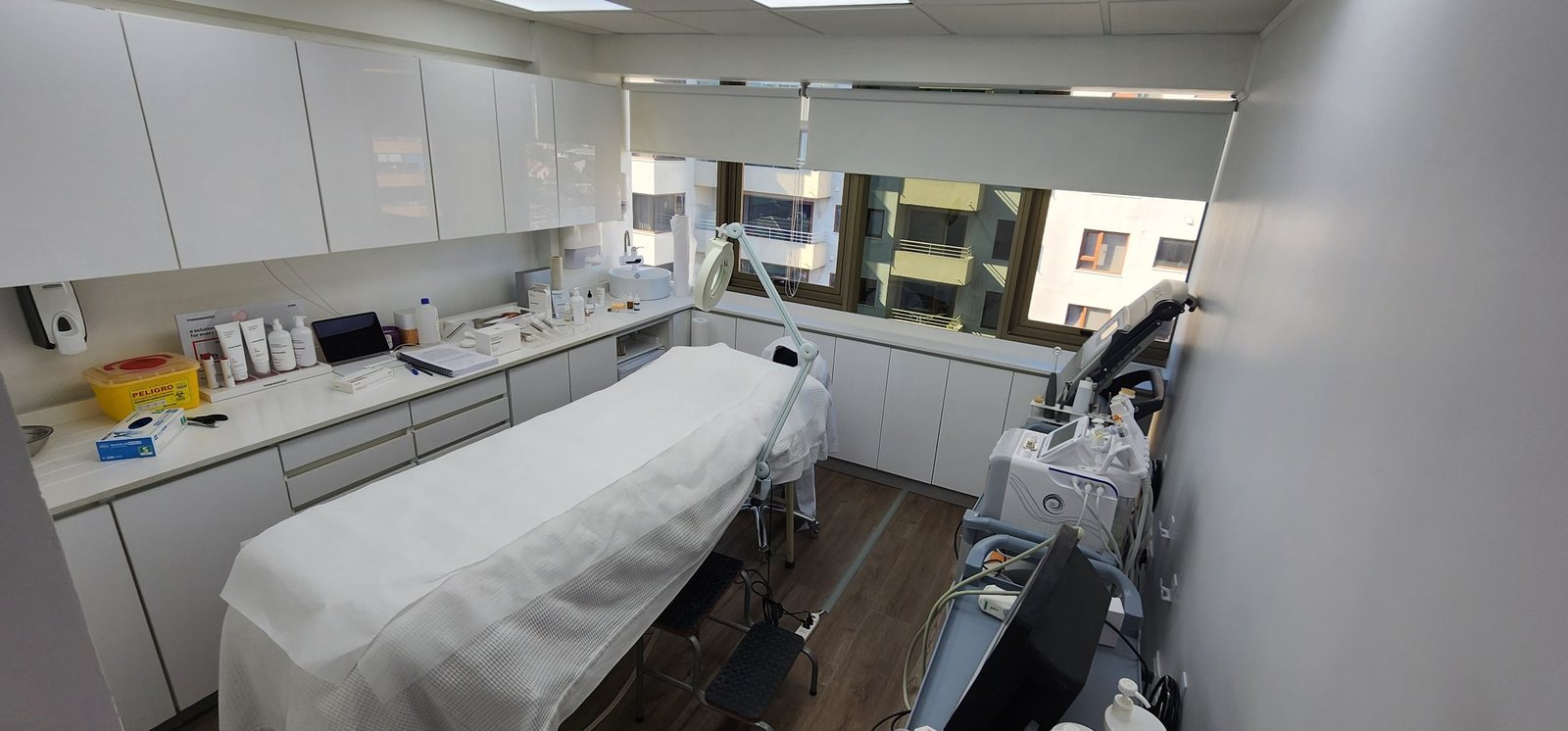 Sala de procedimientos clínicos Persys